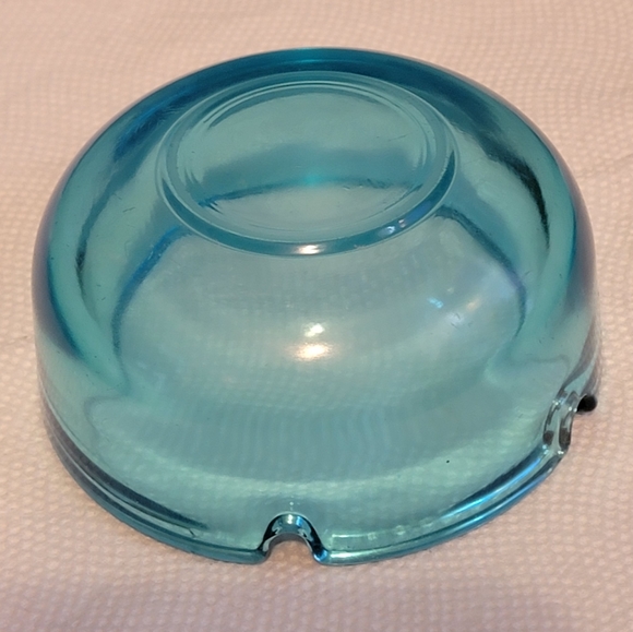Vtg. Mid 1900s Aqua Blue Ashtray - Picture 3 of 6
